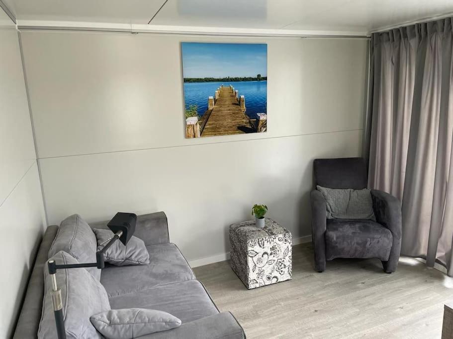בידינגהאוזן Houseboot Kingfisher, Lake View מראה חיצוני תמונה